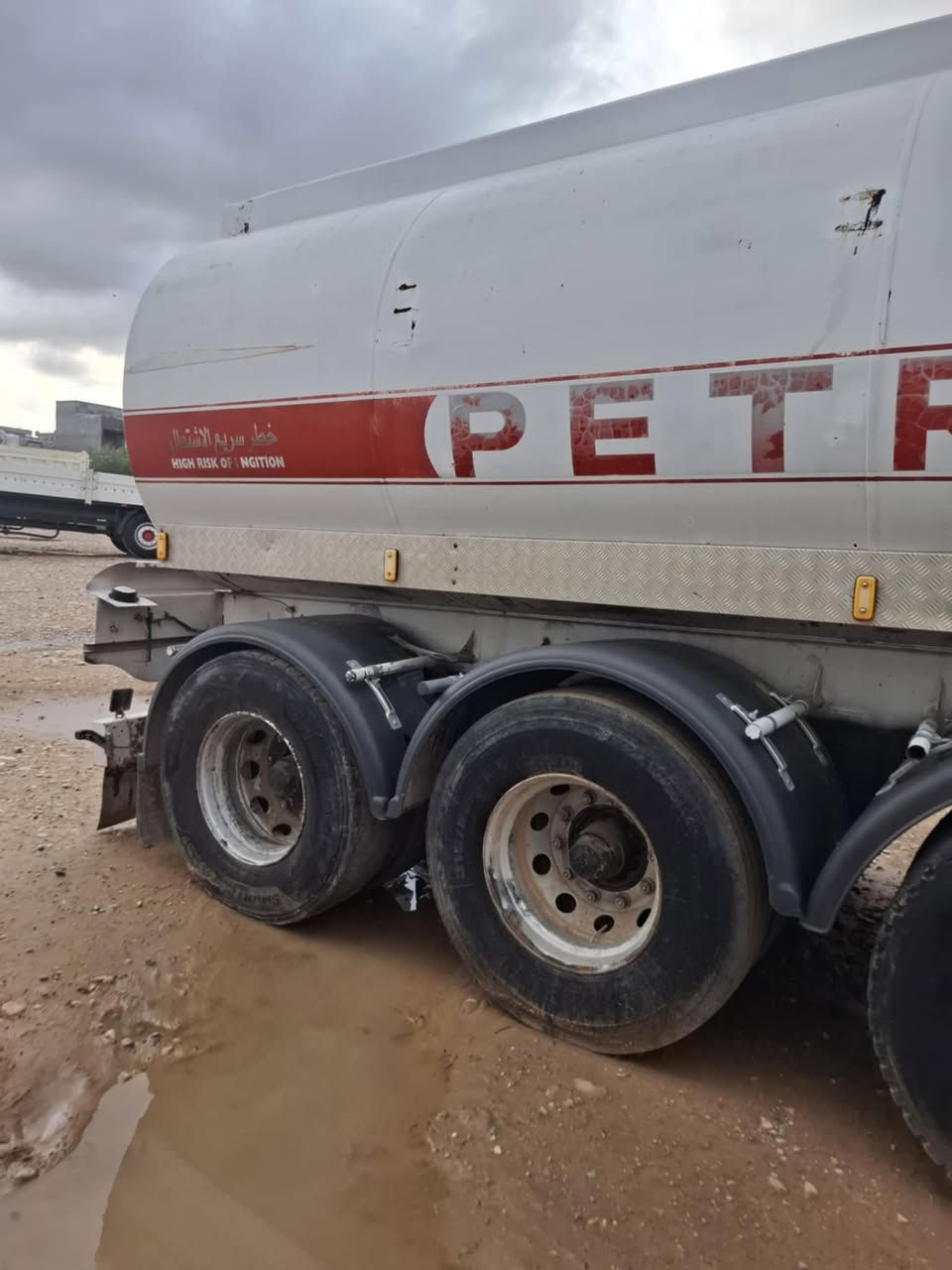 تەنکی  2018 شێوە شاکر بۆفرۆشتن دەبل تایە 
دنگیری دیپیدی لۆک تایەی تازەیە و زۆر جوانو جایزە لێچون و کونی نیە شانسی بەشەرت علوجە تەنکیەکە  لەناو ئیشایەو حازرە بۆ ئیش  سعر ٧٠$گەلاو مەحمەلە شوێن کلار
***********
