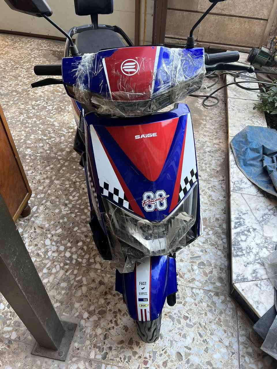 دراجه سايك شحن للبيع
تحتاج بطاريات تبديل 
الكفرات الاماميه قواعدها مكسره  ومكسوره منها قطعه صغيره
مابيها اي عطل وممبدل اي شي بيها 
سعرها ٣٥٠ وبيها مجال 
مكاني بغداد 
***********
