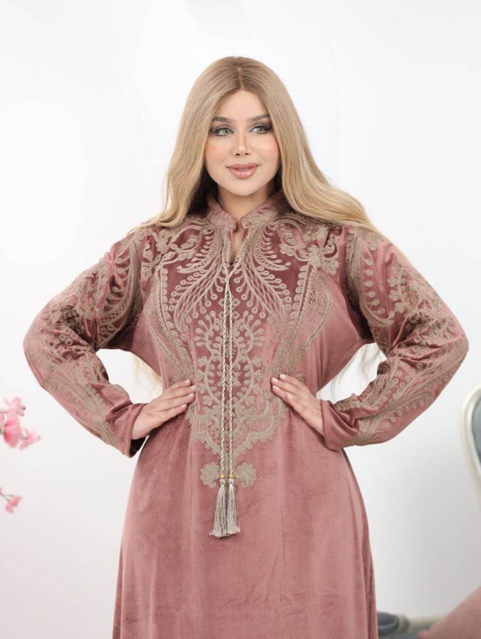 تخفيضات تخفيضات هائله مع ازياء الاحمد قديفه مصري ثقيل بس 10الاف لحجز عل واتساب ***********العنوان القادسيه شارع مستشفى العسكري قرب مول القادسيه مجاور تاج محل لدينا توصيل كافه الاقظيه 3000/كافه محافظات العراق 3000الاف
