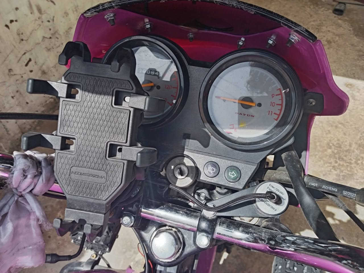 سلام عليكم ورحمة الله وبركاتة شباب دراجة دايون كلاسك مودي 2023 رقم وسنوية بسمي دراجة م صالهة هواي بشارع بعد هي جديدة كاملة من كلشي منضومة يضاة من تجوة مقعد طبي الله شاهد دراجة مال شغل سعر مليونين 900 مجال قليل تواصل واتساب ***********
