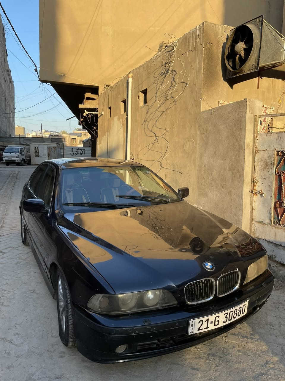 سلام عليكم Bmw 528 موديل 2001 السياره جاهزه رقم جديد سنويه جديده ب82 وبيها مجال للشراي مكان السياره بغداد للاستفسار بالخاص او على الرقم ‭0770 477 3707‬
