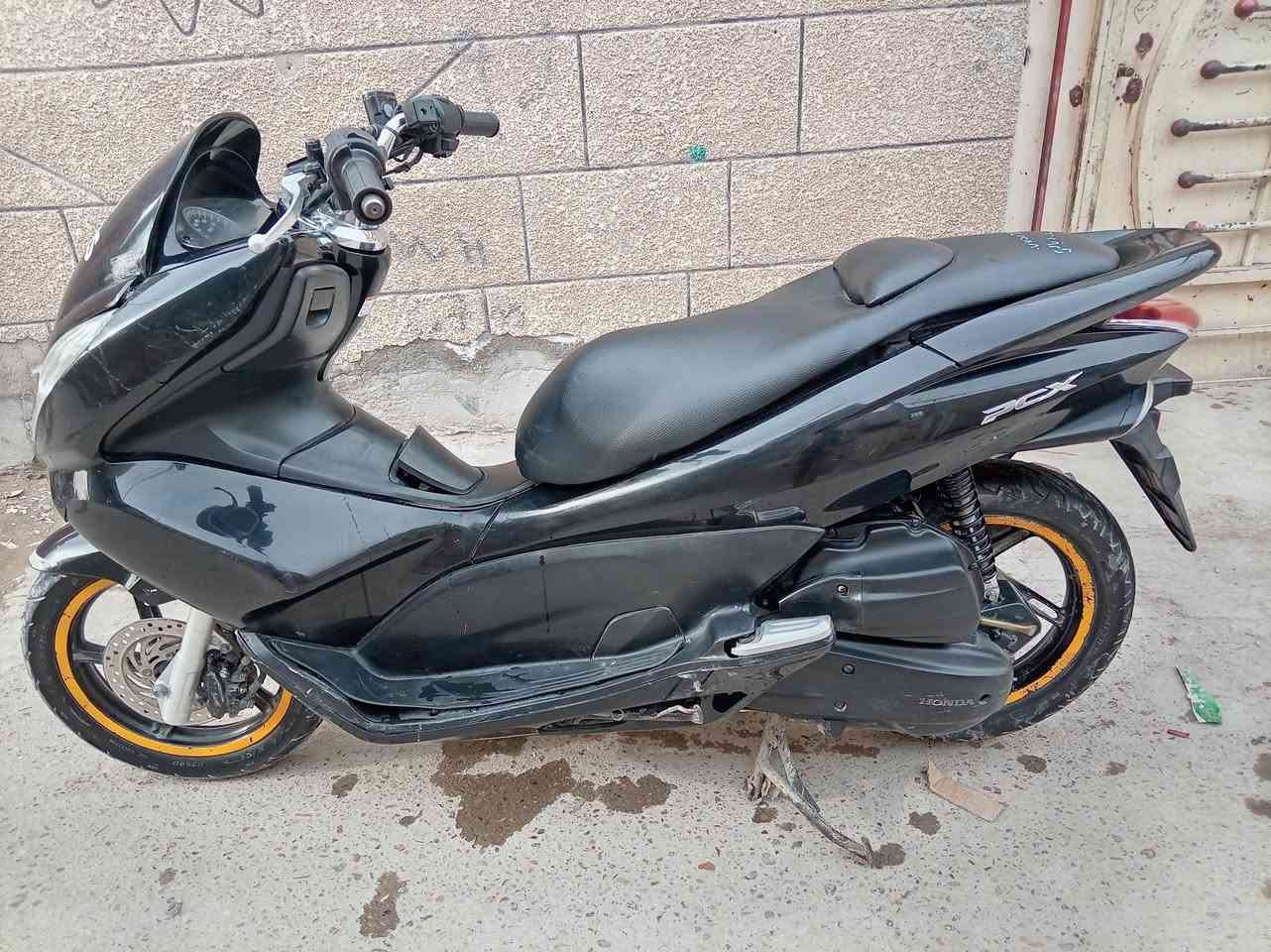 السلام عليكم  جيل اول ياباني  JF  مكينه تخبل كهربايات كلها شغاله مجرد كيلو متر مايعد
سعر مليون و150 وبيها مجال  رقمي***********
