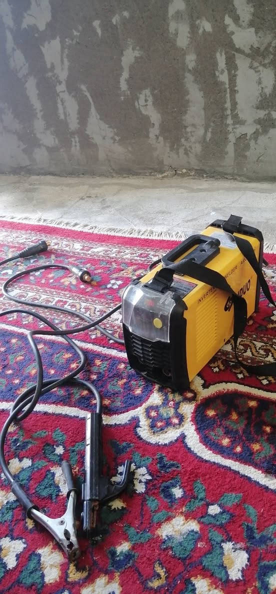 سلام عليكم ورات مكينه لحيم الوير وحد مترتن وثني مترونص ولمكينه كفر شلع ١٥ الف قفل مكان كربلاء ***********
