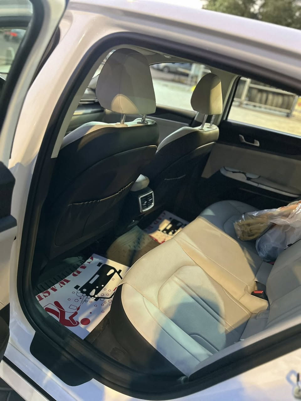 للبيع k5 موديل 2024 مكفولة كقاله عامه ماشيه 23 الف فول مواصفات محرك 2500 السعر 237 للاستفسار ***********
