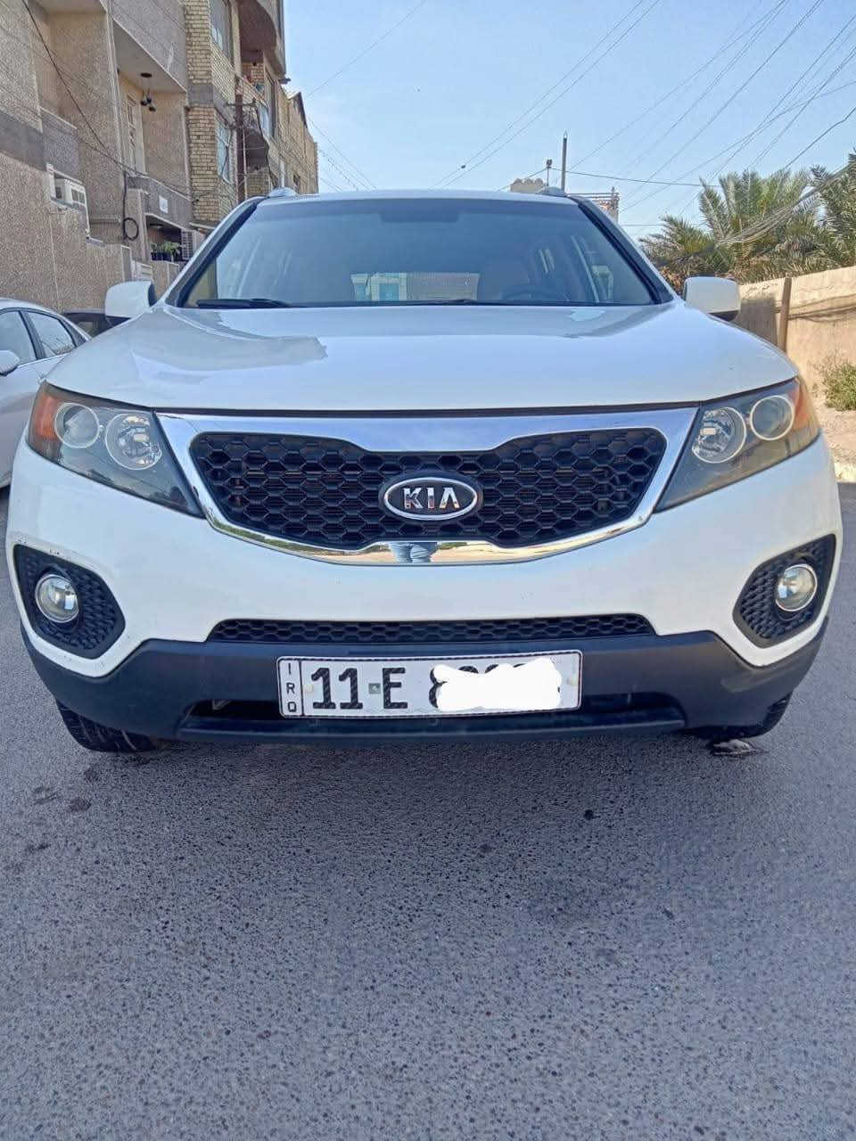 السلام عليكم عندي سورنتو2013 خليجي كفاله عامه السياره احلي من الصور على ايدي مكينه كير كفاله صدر جديد تبريد ثلج سياره خير من الله ماشيه 151 الف
مكينه 2400  بغداد بسمي تحويل ثاني يوم 
7 راكب  تخم تاير 
سعر 158 وبيها مجال قليل 
بغداد مدينه الصدر 
رقم الهاتف***********
