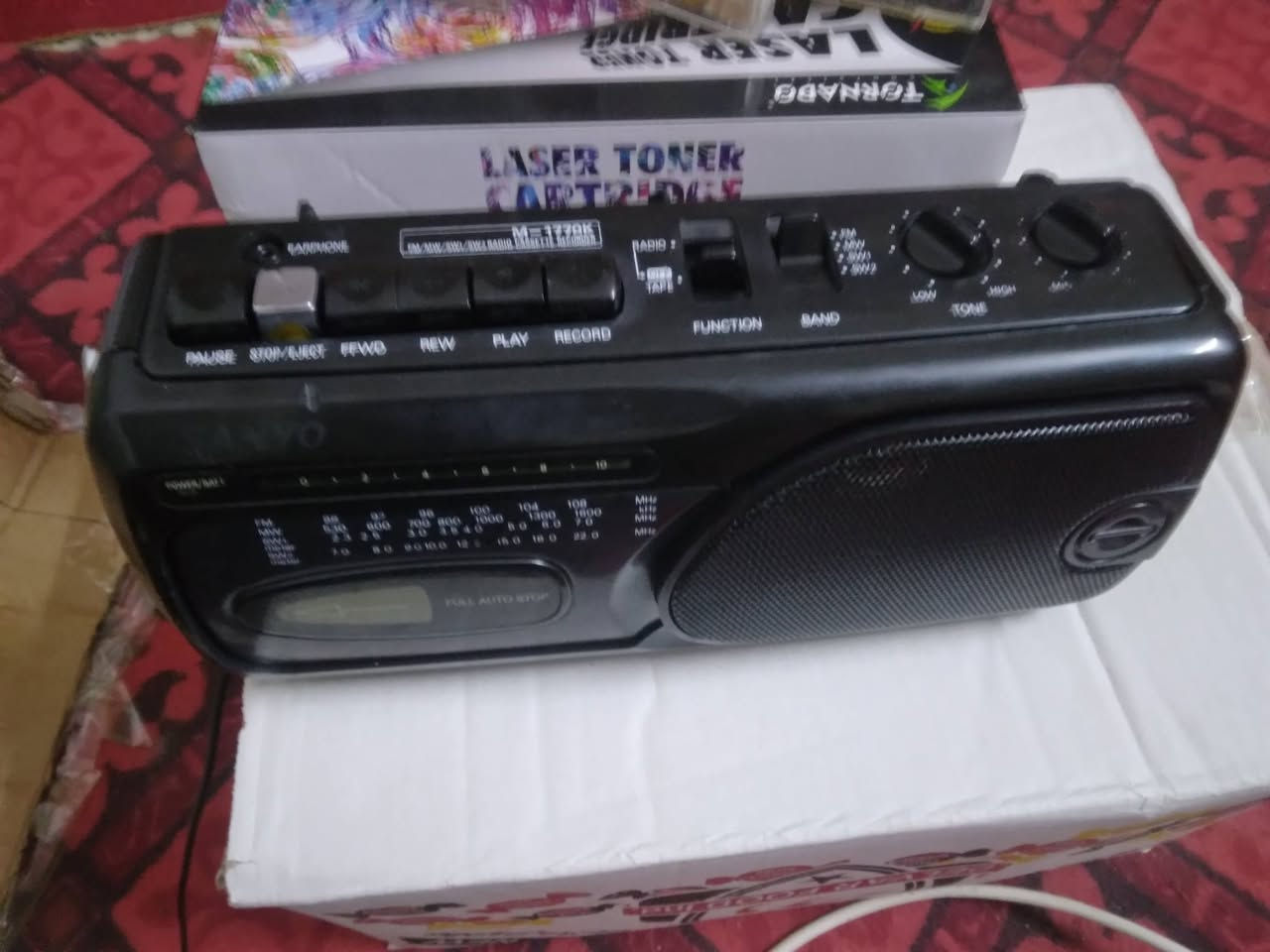 سانيو يابان شغال راديو مسجل اف ام ***********
