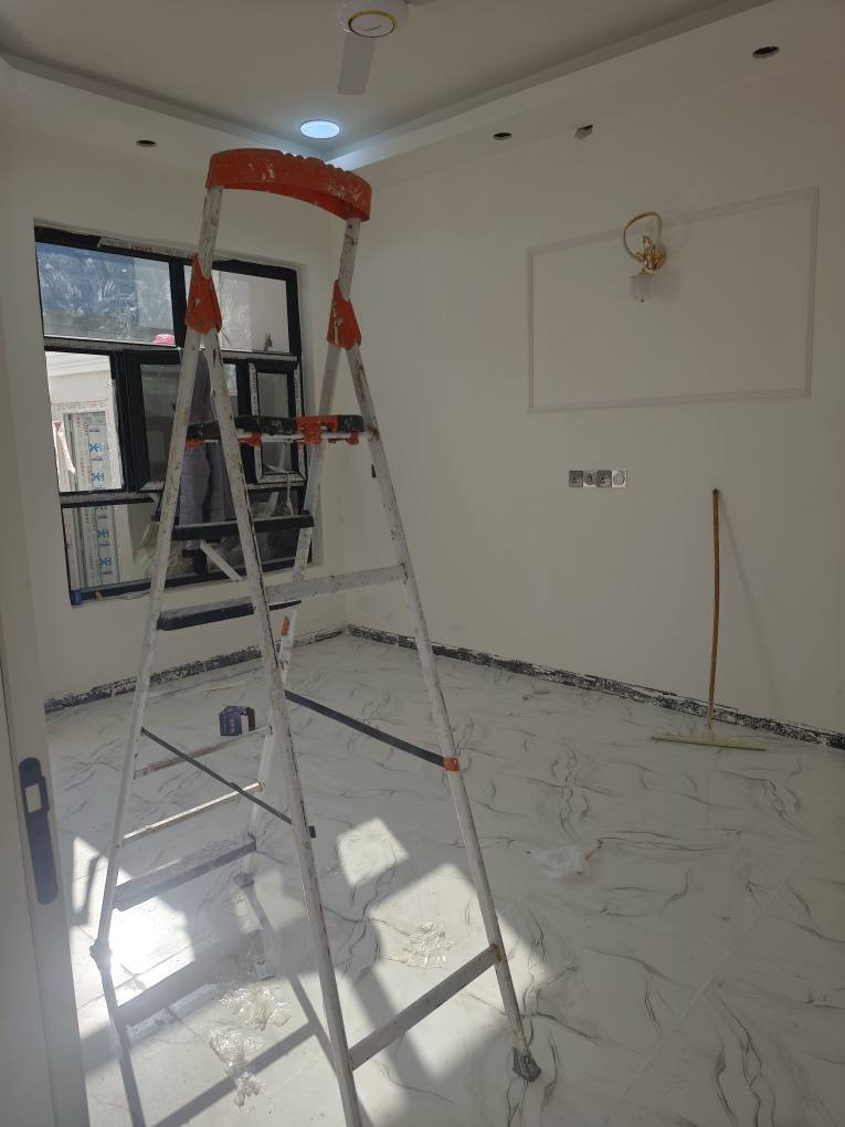 السلام عليكم دارين للبيع طابو زراعي سند 25 كل دار المساحه 107 يحتوي الدار علئ 4 غرف �صاله استقبال مطبخ مجمع صحيات خدمات كامله مي كهرباء مجاري تبليط الموقع بعقوبه المركز مقابيل الديري للستفسار /***********
