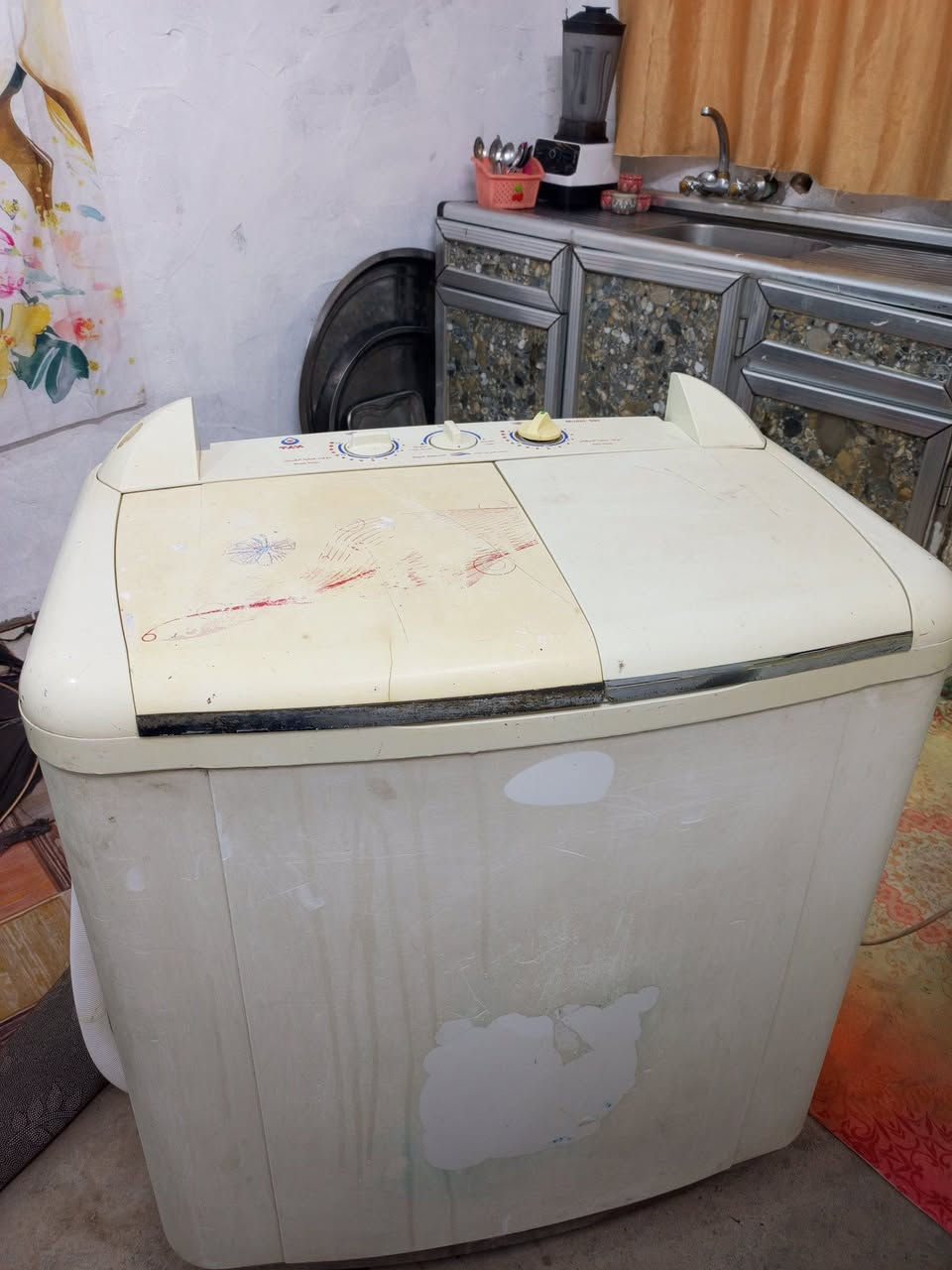 سلام عليكم غساله للبيع نظيفه كلش سعر 85وبيه مجال حله بابل ***********
