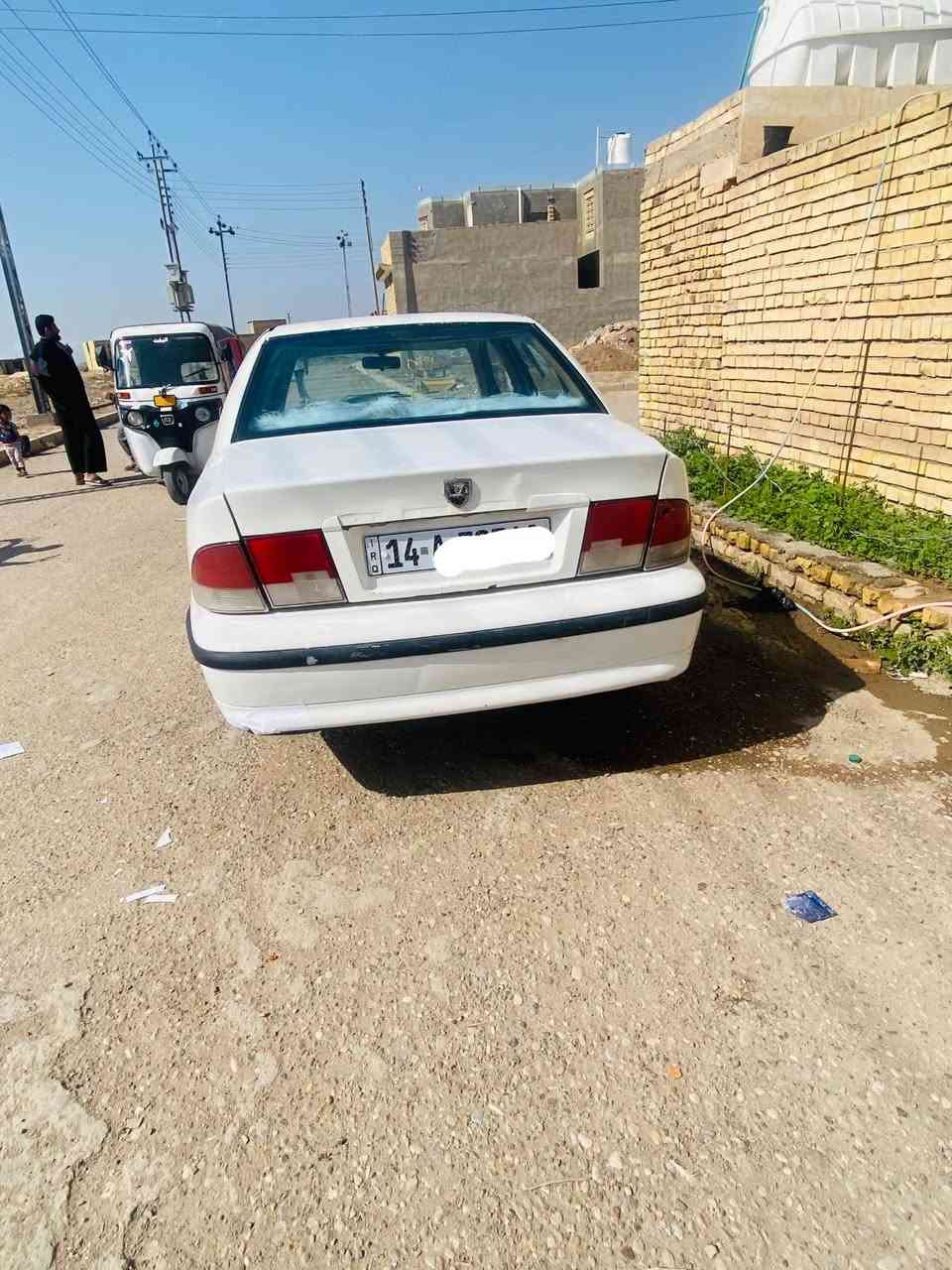 السلام عليكم سمند للبيع رقم بصره رعيها بلعماره موديل 10 مكينه وكير مكفولات تخم تاير  تبريد شغال  السنويه لل 28 مصفره غرامات  العنوان ميسان قضاء كميت السعر ب 30 وبيها مجال قليل الرقم  اتصل على الرقم ***********
