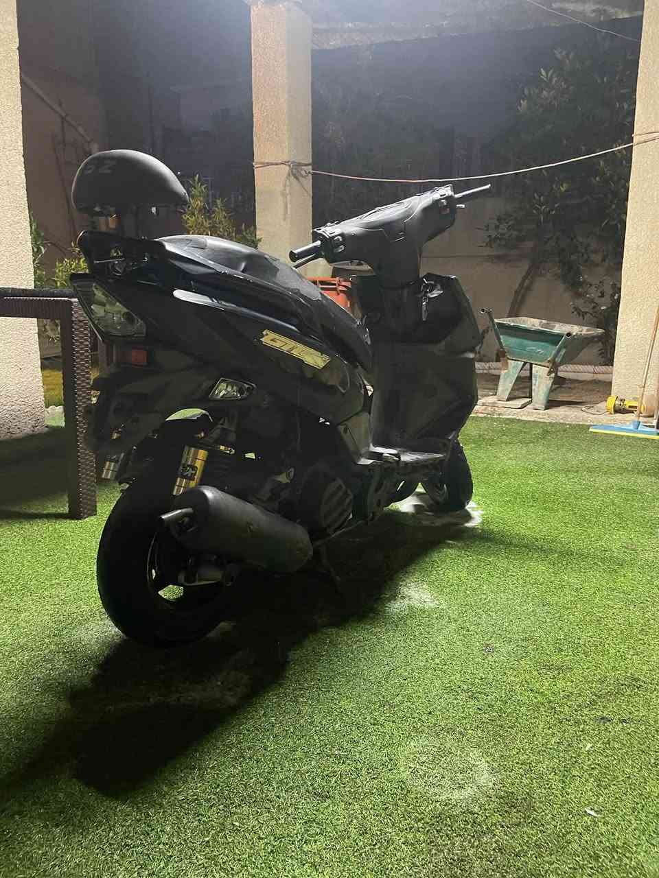 سلام عليكم دراجه gtrلون اسود ل بيع بيه دبلات رياضي و كلج خلفي رياضي ودراجه خير من الله  و شوفتك عينكم بيه نقوصات بجم و حاضن دراجه كامل و شغاله و كهرباء كامله مالته مكاني الشعب شارع الصحه رقم *********** و متواجد ماسنجر و سعر خاص و ماتعجبه دراجه لا يعلق رحمه الوالدين
