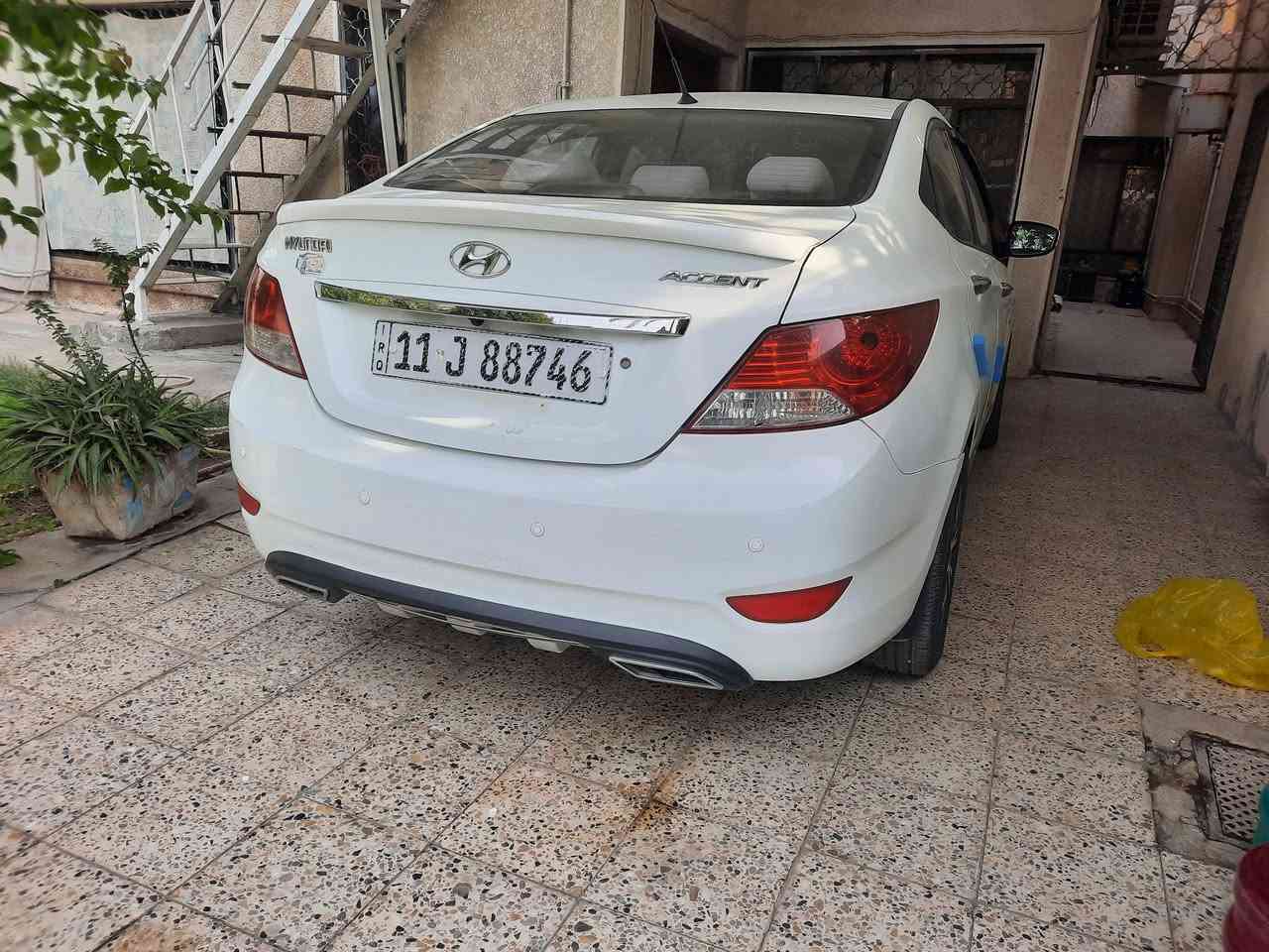 اكسنت ١١ خليجي فول مواصفات ٣قطع صبغ جاملغ خلفي وباب وجاملغ أمامي بدون دواخل ماشيه ١٦١الف ت*********** السعر ٩٢ مكان السياره الغزاليه بأسمي
