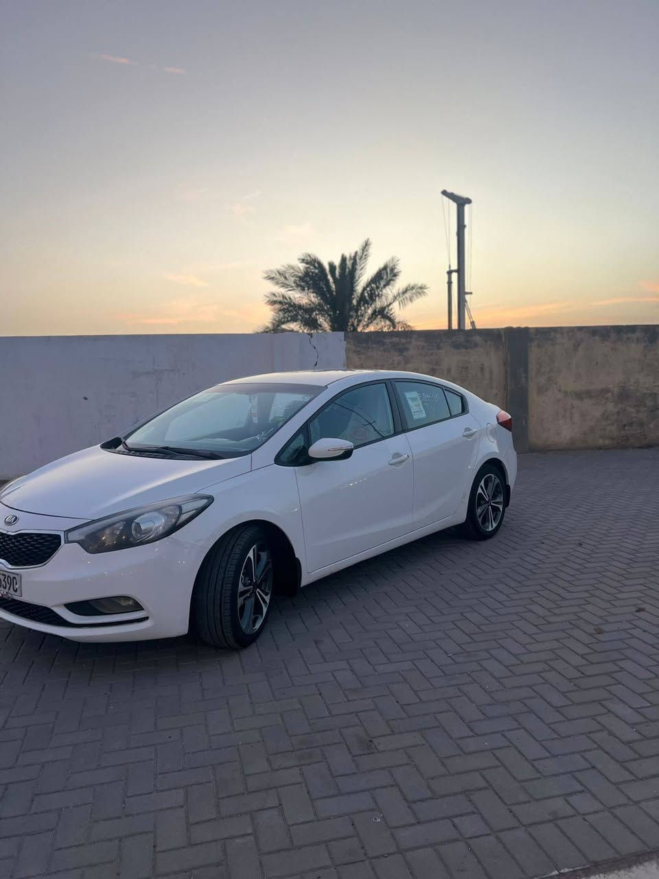 مكلف بل نشر 
سيراتو مديل 2014 مكفوله من الضربه وتبديل وصبغ مكينه 1600 جديده حداديه جديده تخم تاير جديد سياره اي نقص مابيها رقم اربيل جديد سنويه جديده سعر 127 مجال قليل حك جيه رقمي *********** شراي يتصل مكاني حيانيه شارع 60 البصرة, العراق
