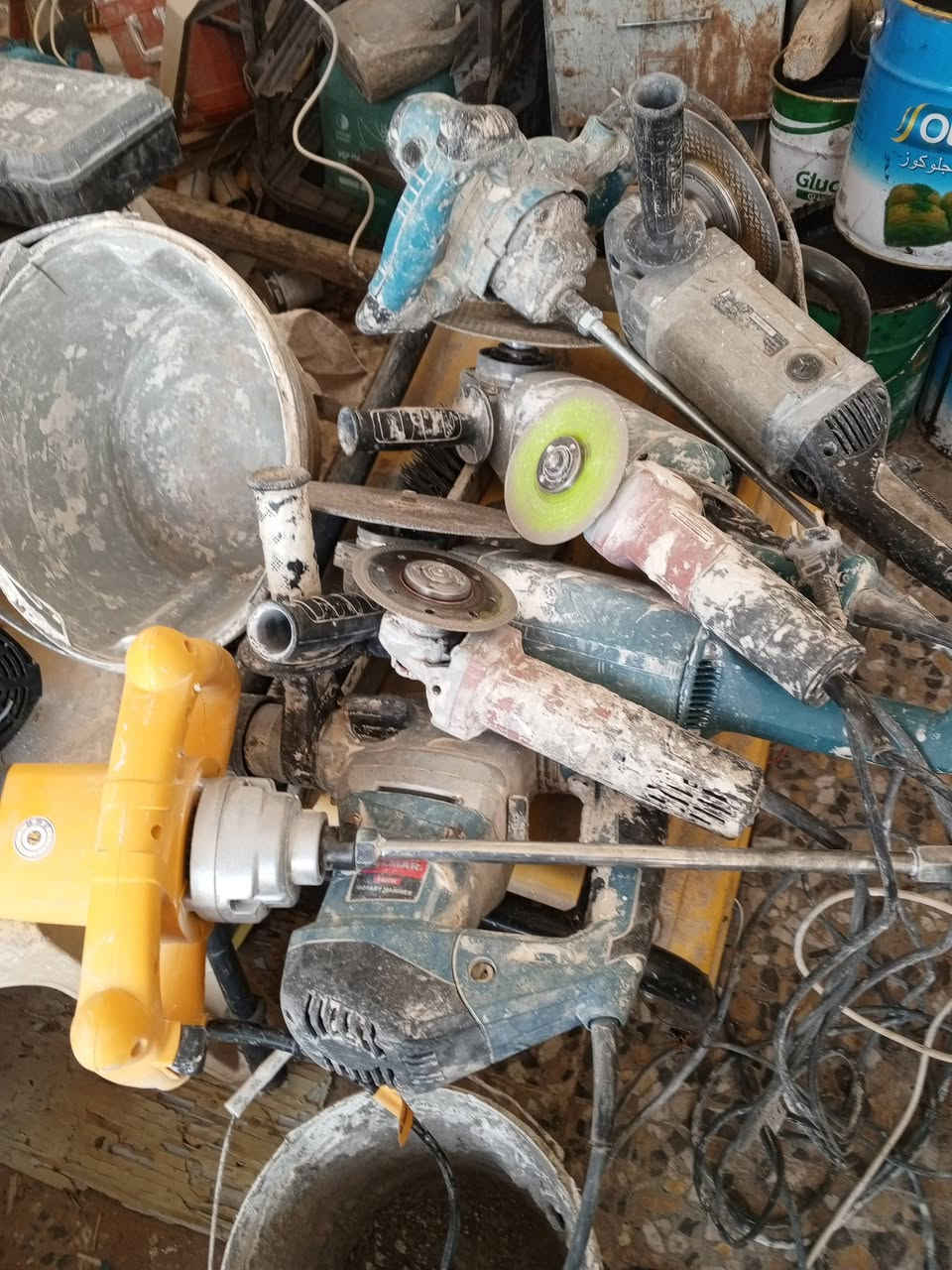 عندي كوسرة ودريلات للبيع بغداد التاجي ***********
