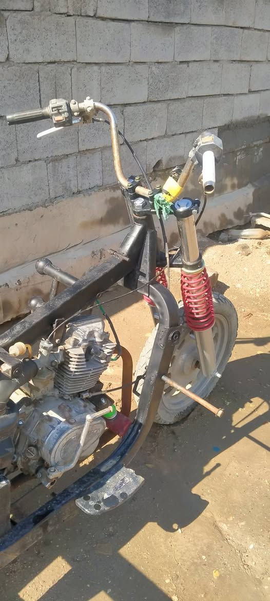 سلام عليكم شباب ستوته كلك كلك كلك ام تي ار ولدبلات مال جمره فحل لبدي مالته موجود بس اني ما مكعده ودبلات مال جمره فحل جديد... وشوته جديده وربلات جديد وصبغ جديد... وشفت كدام وبربرن جديد... بس  لستوته ما تشتغل لان ما تصعد دهن ولقواعد مال البدي كصيتهن فقط السعر 400 وبيها مجال قليل المكان واسط الشحيميه قريه 10 رقم للاستفسار ***********.....
