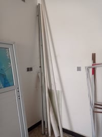 ميز عارضة المنيوم باب وقاطع المنيوم  رفوف حديد  سكراب حديد  التواصل 07...