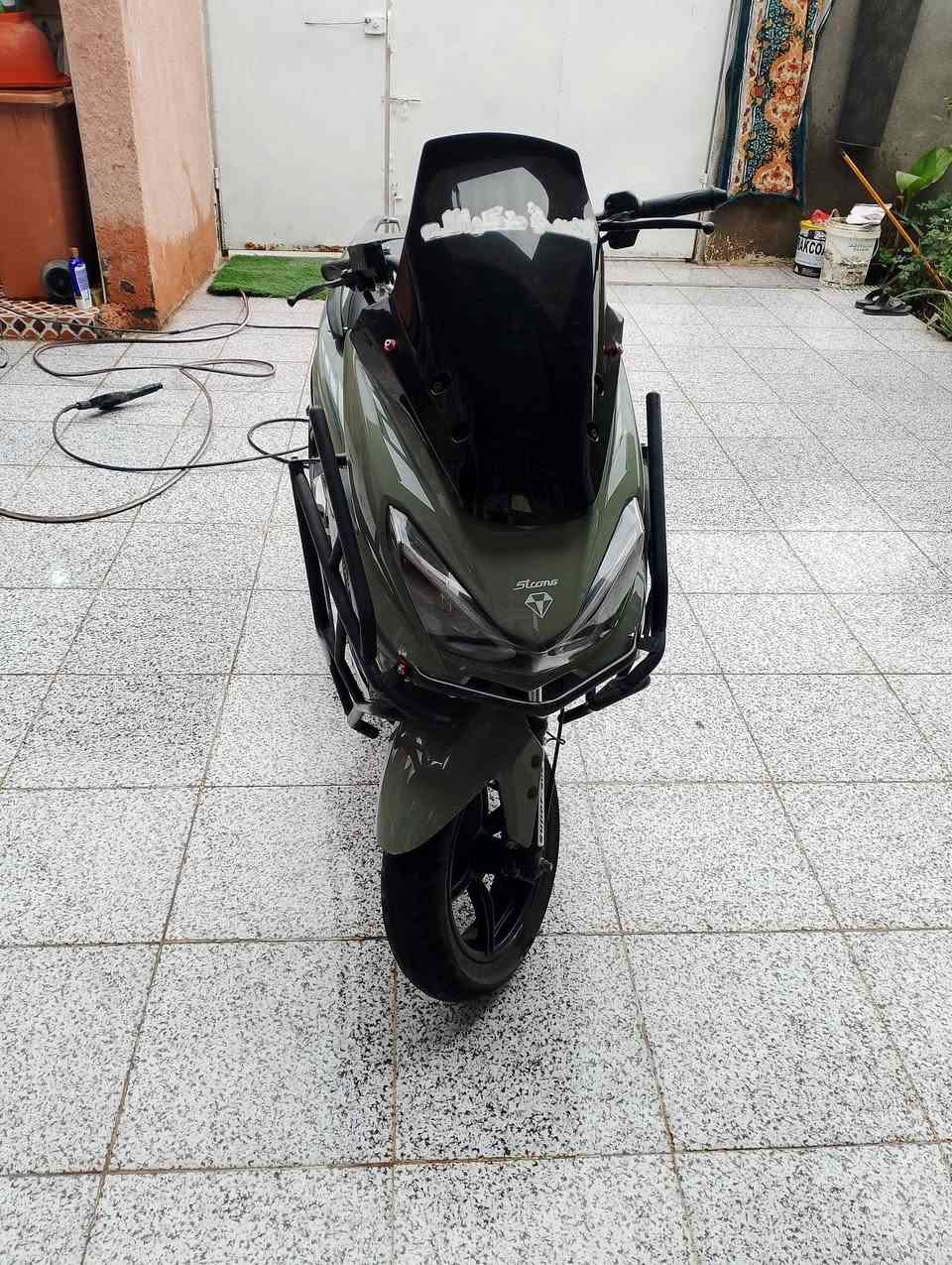 السلام عليكم شباب دراجه سترونك موديل 2023 خت الجديده كله شغاله ماعدا الهندر السعر 750 وبيها مجال المكان بابل محاويل ناحية الامام ***********
