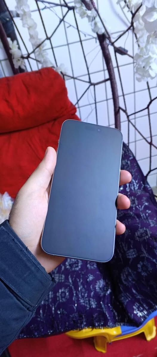 سلام عليكم 
15 pro max  ذاكره 256 شرق اوسط A/AA
بطارية 86 جهاز وتر لا مفتوح ولا ملعوب بي ابد 
تلفون كلش نظيف واستخدامة قليل
تجي تاخذه وين متريد تفحصه افحصه 
سعره (. مليون  ) وبي مجال 
مكاني شهداء البياع 
رقمي للتواصل ***********
