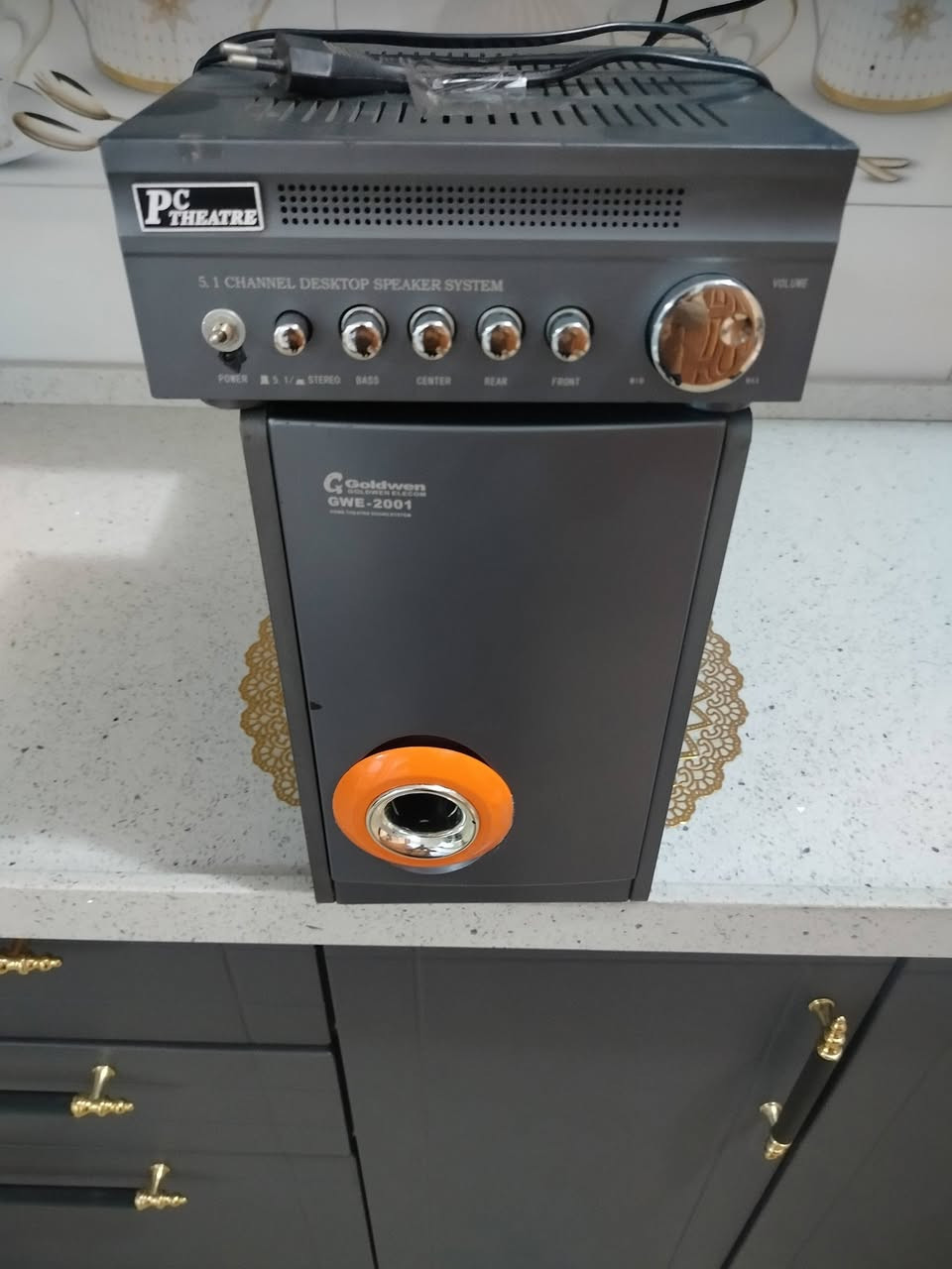 السلام عليكم مبكر ومضخم صوت شغال مع السماعة***********
