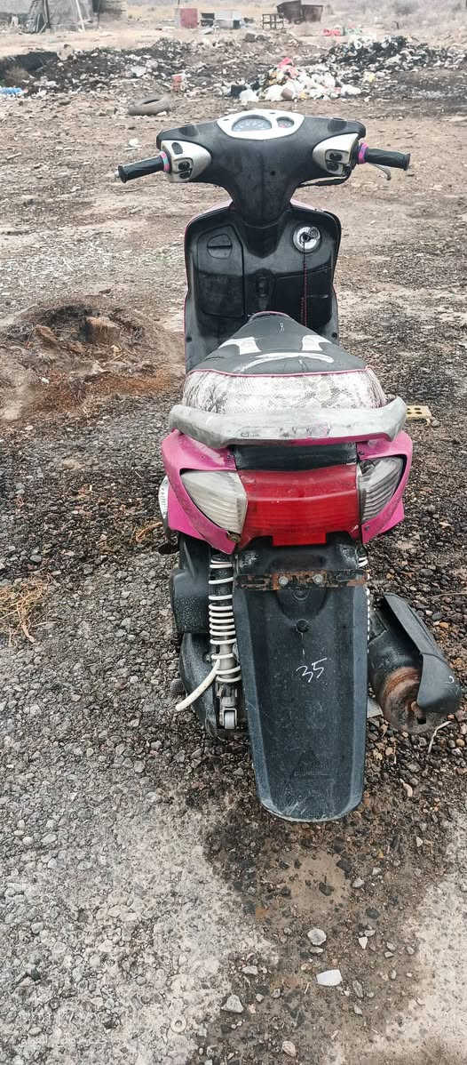 سلام عليكم دراجة سكنس نثيه لبيع
دراجة خير من الله مكينه خيرمن الله شلعه و معدل خيرمن الله كهربايات كله شقاله دراجة سلف و هندر كفرات بلادي بس مصبوقات وياله مصبوقه مكينه مفتوحه بس مجفته فول وعله يدي بس يرادله ترتيب شويه العنوان بغداد جسرديالى القديم سعر 650وبيه مجال لطيبين وهاذه رقم *********** متواجد واتساب وعل قم وعل فيس
