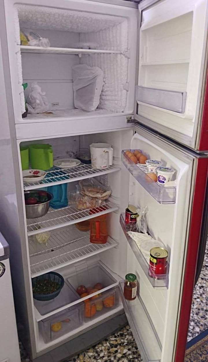 ثلاجه للبيع مابيها اي ضرر عنوان بغداد المشتل ماعندي توصيل سعرها ٢٠٠ بيها مجال بسيط


**إذا كنت صاحب هذا الإعلان وتريد حذفه لأي سبب، رجاءا أرسل رسالة إلى الدعم الفني**