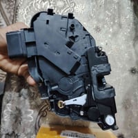 قفل امامي • جهة الراكب • لاندروفر رانج فري لاندر