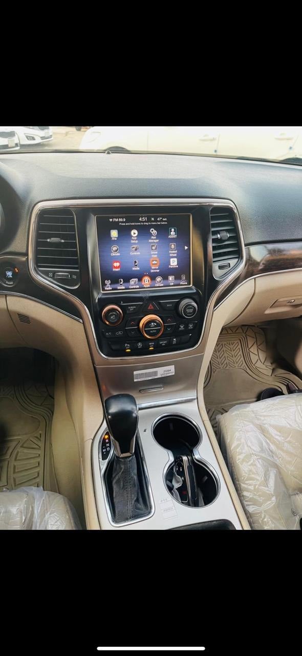 جيب كراد شيروكي 16 اصل لمتد التقرير موجود بالصور رقم بصرة مكان السيارة الناصريةتحويل ثاني يوم  للتواصل *********** واتس اب 