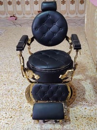 كرسي حلاقه ملكي فينتاج للاستفسار خاص +واتساب  07739154733