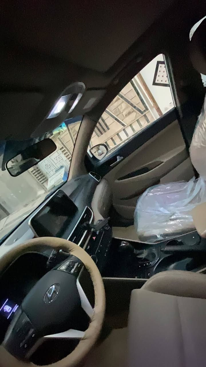 توسان 21 خليجي اربيل فول مواصفات حساس امامي خلفي شاشه كبيره بصمه تشغيل بصمه ابواب بصمتين وحده احتياط هند بريك بل يد ✋ السياره نضيفه مال بيت ماشيه 60حقيقي بيهه بس بارد بل بنيد شويه الباقي كفاله مكاني السياره بغداد البلديات رقم *********** السعر خاص
