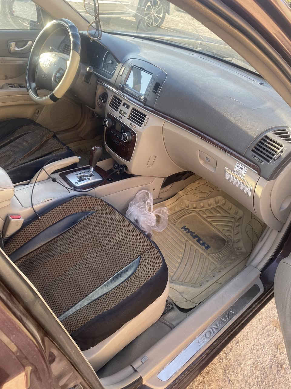 السلام عليكم.سوناتا موديل ٦للبيع السعر ٨٥بيه مجال مكينه ٦سلندر مكينه كير خير من الله صبغ حزام بيع او مراوس ب مكينه ٢٠٠٠او ٢٤٠٠ 
 و تبريد ثلج 
***********
