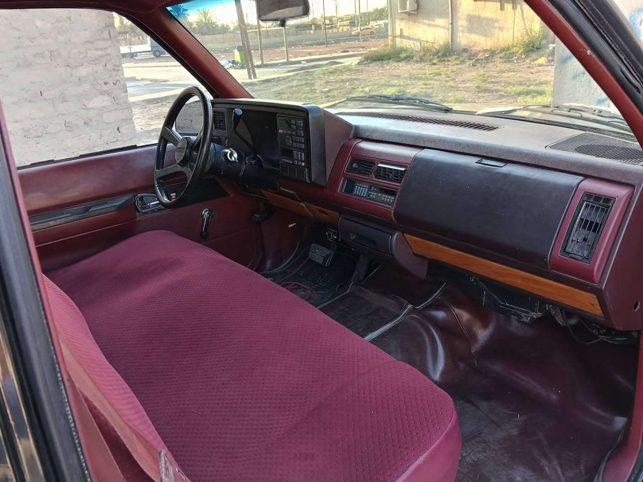 السلام عليكم   شوفر ليت موديل 90 جاهزه من كلشي السياره متعوب عليهه وترايك وين ميعجبك تطلع تدفئه تبريد كله شغاله سنويه لغايه سنة 30 
للأستفسار  ***********
