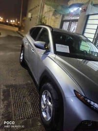 توكسان موديل ٢٤ منفيس بسمي بدون رقم ماشيه ١١ الف بدون ايرباك قطعه وحده...