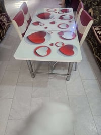 ميز • للبيع