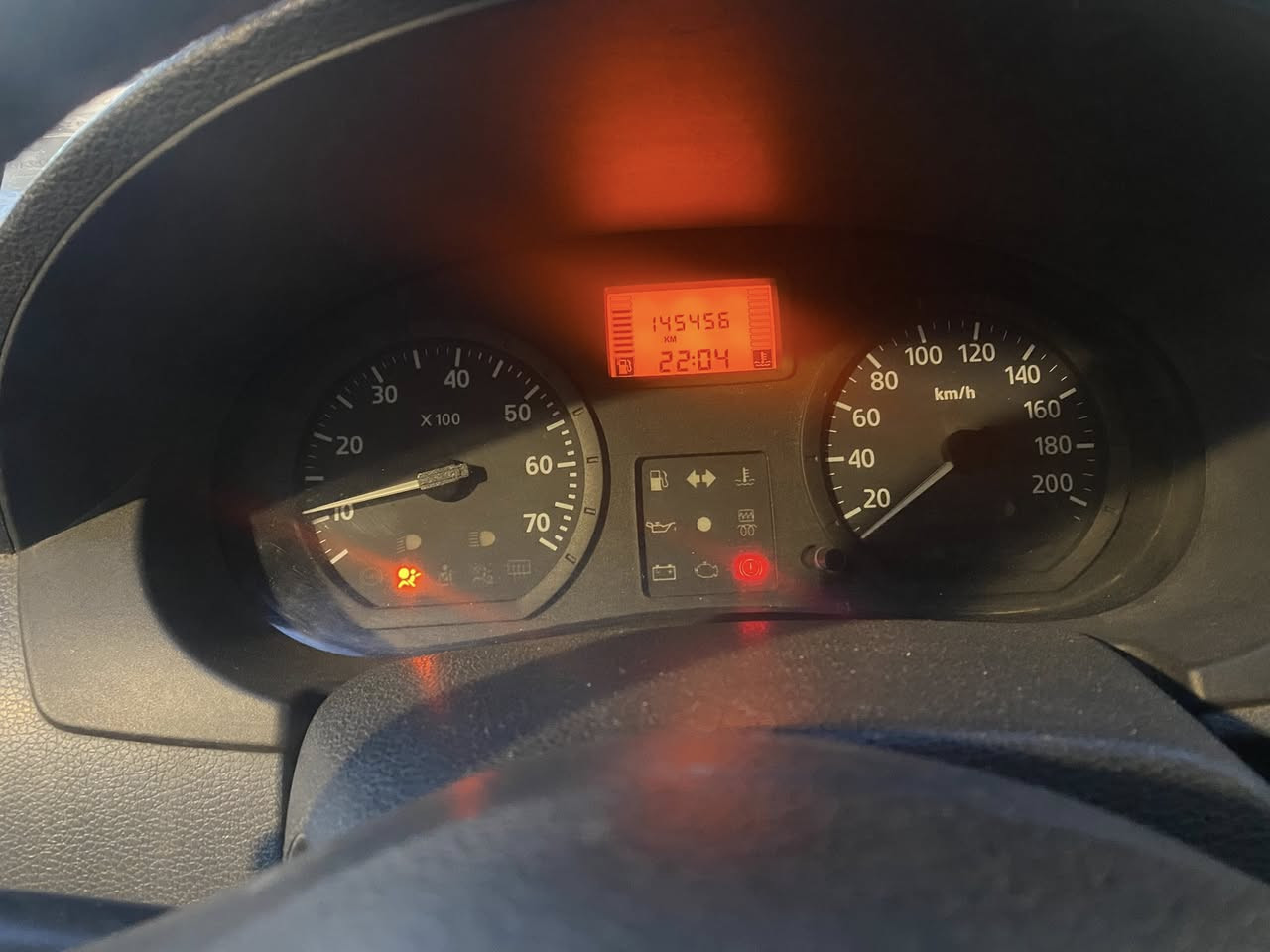 السلام عليكم
رينو لوكان للبيع  2009
 مكينة كير خير من الله مكفولة جديده قبل ٣ اشهر شديتها مال حاويه
دواخل كهربائيات شاشه 
سيارة كاملة ربع ما اذب عليها تخم تايرات وبنزات 
قوايش تخم جديد فيت بم ومنضومه بنزين جديدة 
 رقم بغداد انكليزي وسنوية تحويل مباشر باسمي 
 سعر 45 ورقة بيها مجال بسيط حك جيه ،
 واتساب ***********
