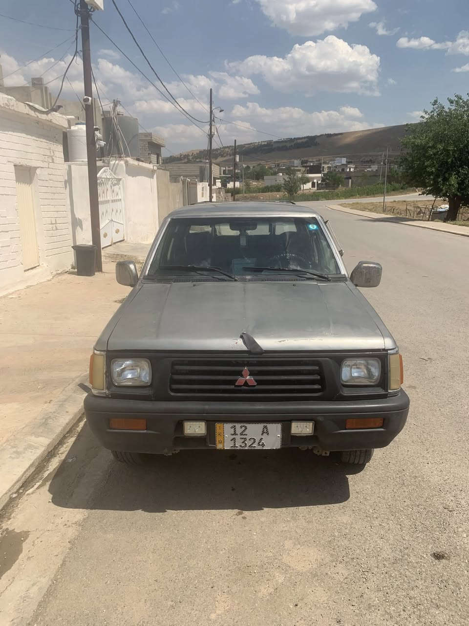 بسم الله وعلى بركة الله 
متاح بيكم دبل قمارات 
رقم نينوى دولي بسمي موديل 93 سنوات 2028
مكفولة من محرك و كير و شاصي و اكسل و تحويل
تخم تاير   
كوبون بانزين 
عنوان السيارة شقلاوة 
رقم واتساب ***********
سعر 36 ورقة  و نص

