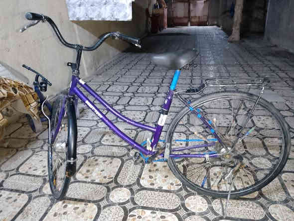 بايسكل بناتي نضافة 90٪ مكفول كفاله عامه والبايسكل اصلي مو تجاري كلشي مابي نضيف كلش بي فقط بنجر ويحتاج تبديل صجم يعني 5الاف تكمله سعره 60الف وبي مجال حگ الجيه  للتواصل ***********
