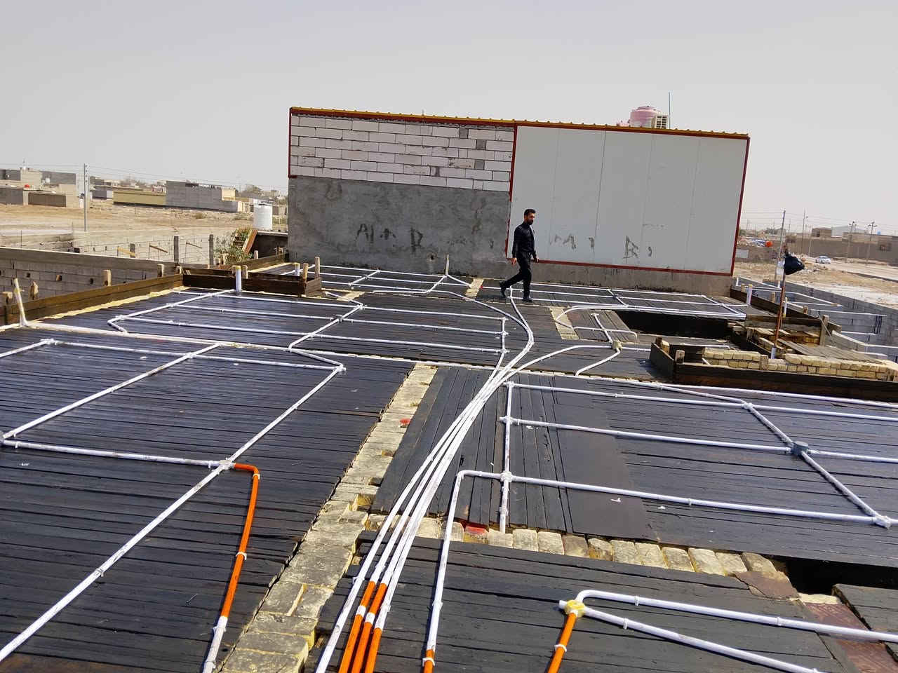 السلام عليكم 
من البصره الفيحاء (ابو الخضيب)
تم تاسيس خريطه كهرباء لبيت مساحه 170متر
العمل يتضماً
منظومه نت 
منظومه كامرات 
منظومه فوتسيل 
منظومه ستلايت 
أتمنى أن ينال اعجابكم 
مستعدون لتاسيس جميع اعمال الكهرباء للدور والمباني الاهليه والحكوميه بانسب الاسعار و بالطرق الحديثه 
الفني مصطفى ابو نور 
***********
***********
