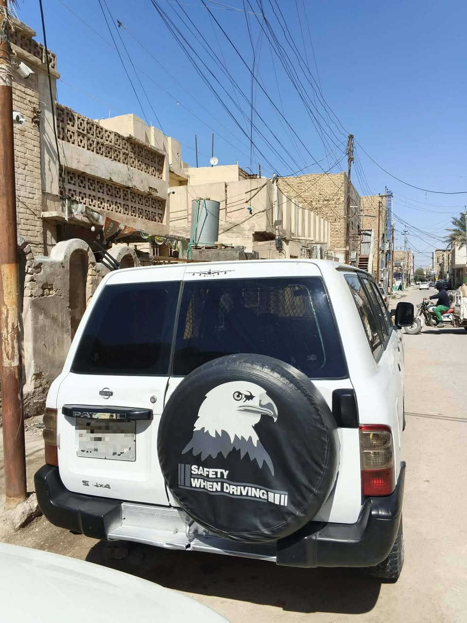 سياره نيسان باترول مديل 2001 سياره مبدل جاملغ وبنيد مكفوله من الكلبه والكص والعيب الشرعي مكينه وكير بلاد مكفولات 6سلندر كير عادي تبريد ثلج تخم تاير جبلي حداديه 100% دبل تانكي فور ويل سياره كهربائيات شغاله كيجات شغاله سياره جاهزه رقم اربيل راعيه عربي تريد وكاله تريد تحويل سعره 65 مكانه ذي قار 
***********
