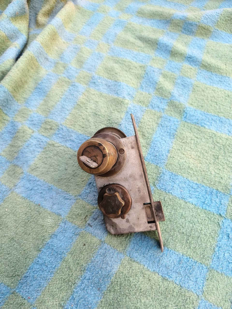 السلام عليكم كيلون مال باب قديم شغال توصيل كافه المحافظات سعر ٢٥ الف


**إذا كنت صاحب هذا الإعلان وتريد حذفه لأي سبب، رجاءا أرسل رسالة إلى الدعم الفني**