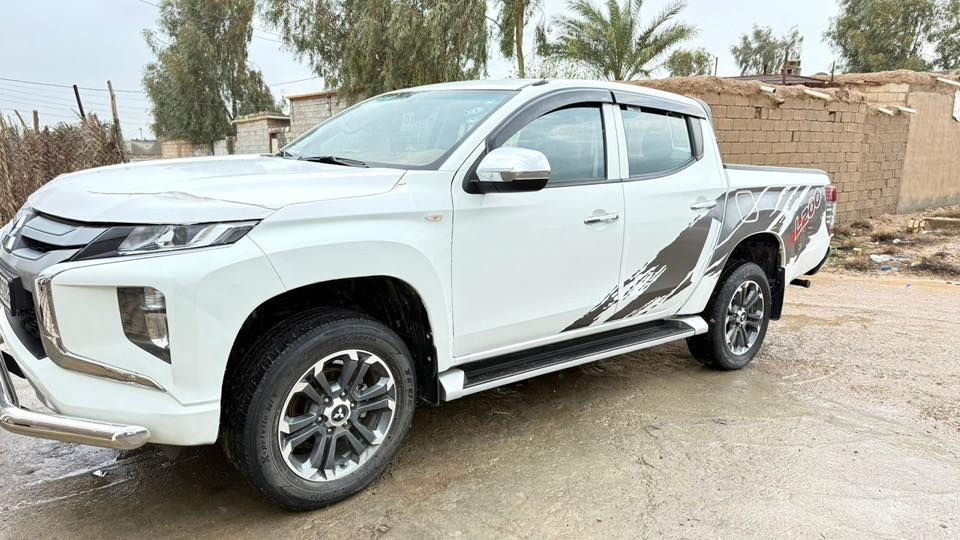 ميتسوبيشي للبيع موديل 2022
بيها ضرر قطعتين

كير أوتوماتيك (كاز)

السيارة جديدة خير من الله 

تبريد ثلج 

ماشية 57 km مثل ما موضح بالصورة

السعر 225$ بيها مجال للطيبين 

مكان ديالى كنعان 

الرقم والاستفسار ‭0772 438 4428
