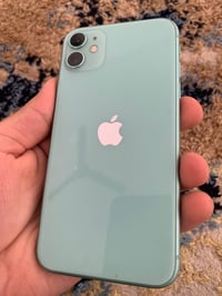 آيفون ١١ • ١٢٨ • شاشة مكسورة