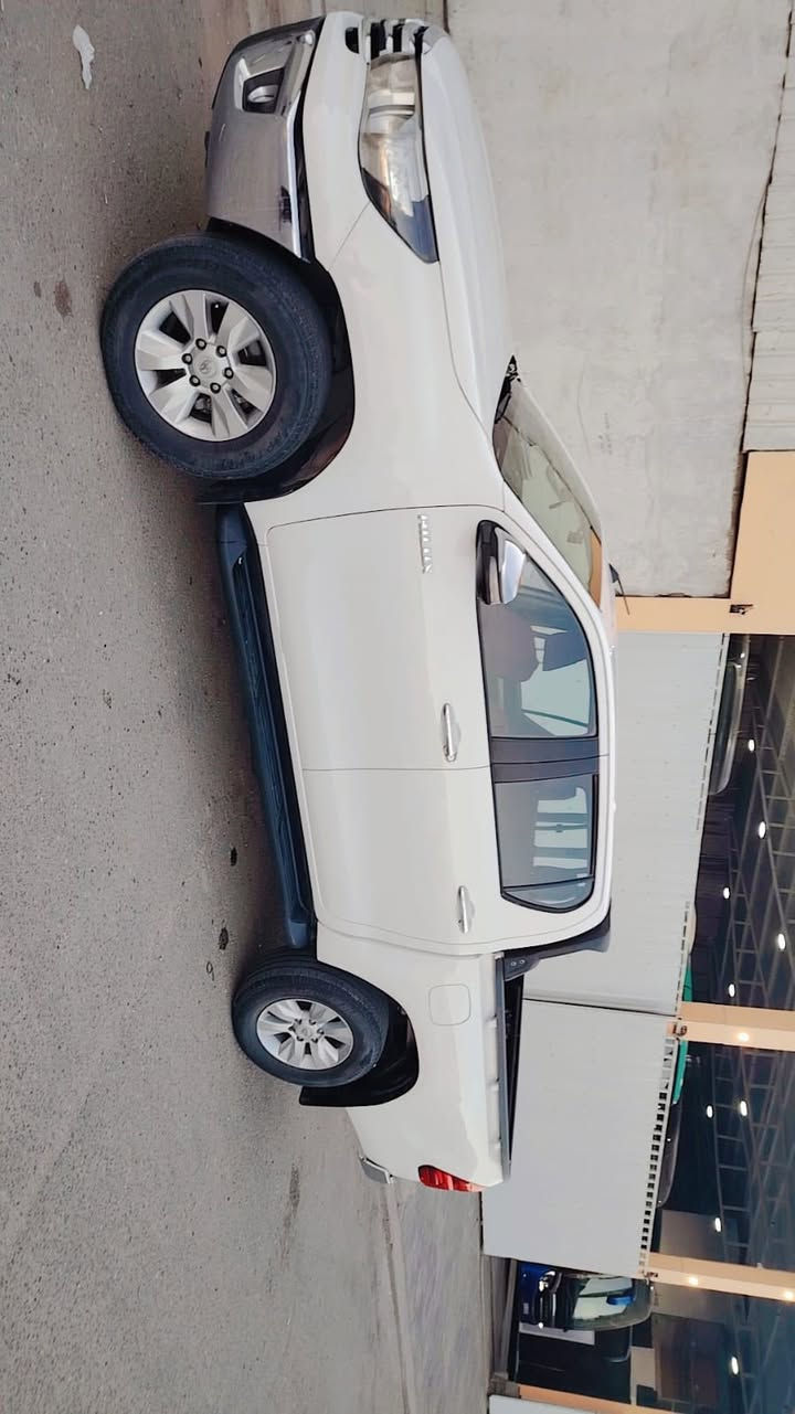 سلام عليكم
تيوتا هايلوكس لبيع 
كويتي باب اول 
كفاله عامه 
السعر /240
المديل /2016
كامل مواصفات 
الأستفسارات   
***********
***********
