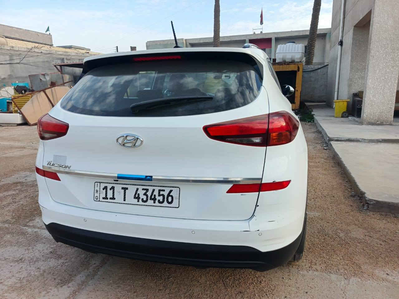 سلام عليكم ورحمة الله وبركاته 
توكسان موديل ٢٠٢٠ رقم بغداد انكليزي  مكفولة فول مواصفات الكاصد ١ على ١ السعر ٢١٠ وبيها مجال حك الجيه مكانها بغداد استفسار على رقم ***********
