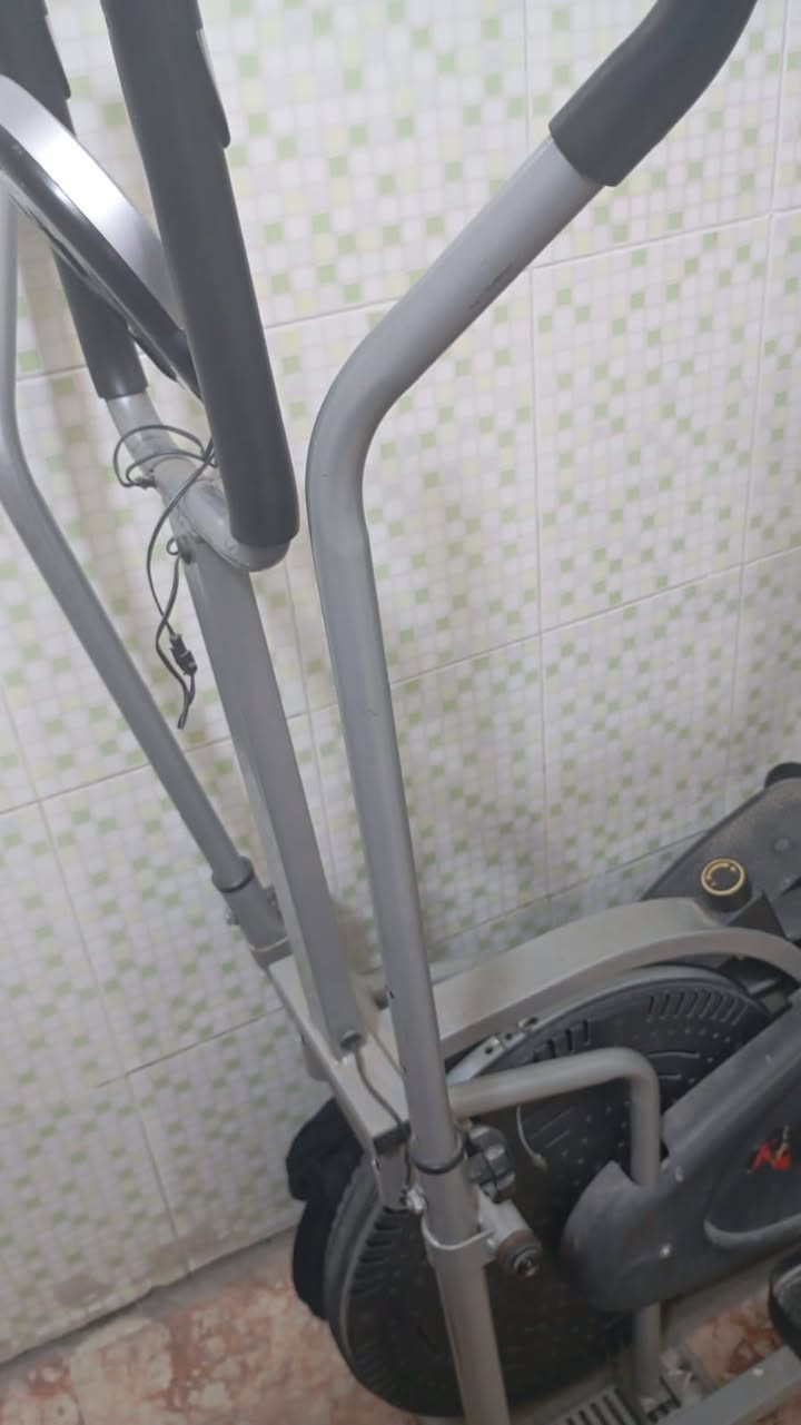 سلام بيسكل رياضة للبيع مكاني بغداد مدينة الصدر ***********السعر 80
