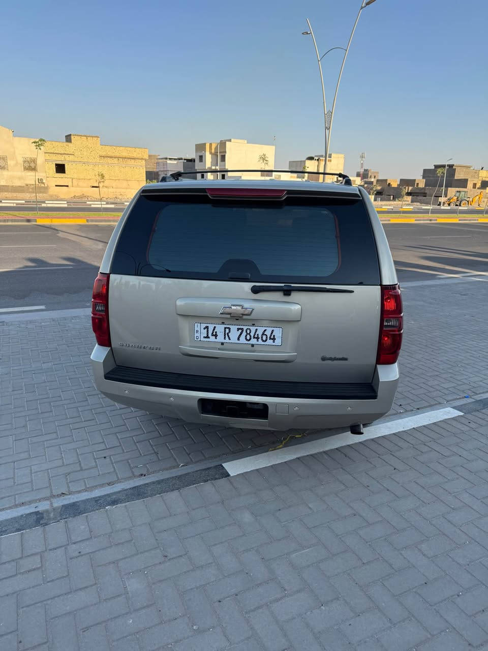 السلام وعليكم شوفر ليت سوبربان طويله خليجيه مكفوله من الضربه والبارد سياره مصبوغه كلير بسبب الجرار مصبوغه بلكويت سياره تسجيل جديد قرار ١٠٢ بصره خصوصي بسمي تحويل مباشر فحل ٨ براغي مامشتغله خط ابد ماشيه ١١٤ الف كيلو متر سياره اخت الزيرو سعرهه ٢٦٠ ورقه وبيهه مجال حك الجيه مكان السياره البصره القبله حي المهندسين الاتصال *********** البصرة, العراق
