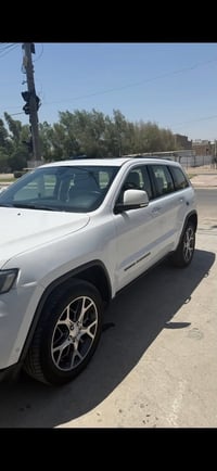 للبيع جيب گراند شيروكي لمتد 19فول مواصفات   بيها ثلال مكانات بارد جدا ...