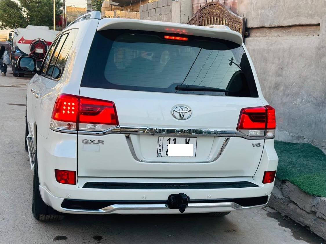 للبيع لاندكروز 2017 ساز 
ماشية ١٢٨ بيه ملاحضات بسيطةة 
***********واتساب
