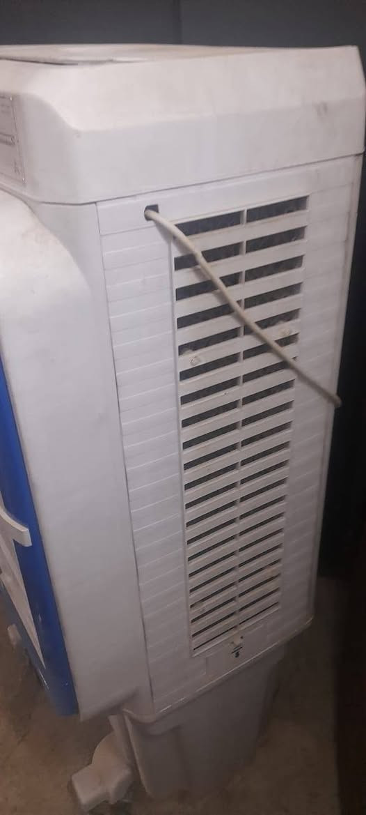 السلام عليكم للبيع كونفيرا السعر 200 نظيفه و شغاله


**إذا كنت صاحب هذا الإعلان وتريد حذفه لأي سبب، رجاءا أرسل رسالة إلى الدعم الفني**