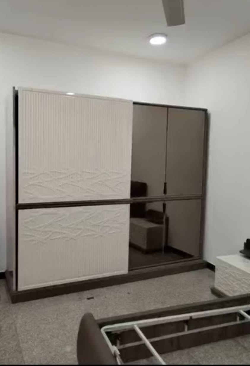 #للنقل الاثاث المنزلي 🚚داخل اربيل
مختص لفتح وشد جميع انواع الغرف
مختص لفتح الثريات وكاونترات    *********** واتساب
مختص لتنظيف البيوت والشقق
