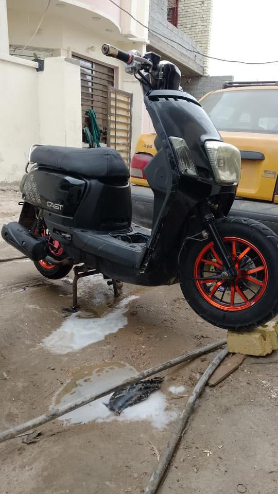 السلام عليكم
عندي دراجه بوليس للبيع جديده ونضيفه مكينه جديده كلشي شغال بيهه الاشيار ولايتات رايدهه ب٣٠٠ وبيهه مجال للتواصل بس على الرقم ***********
