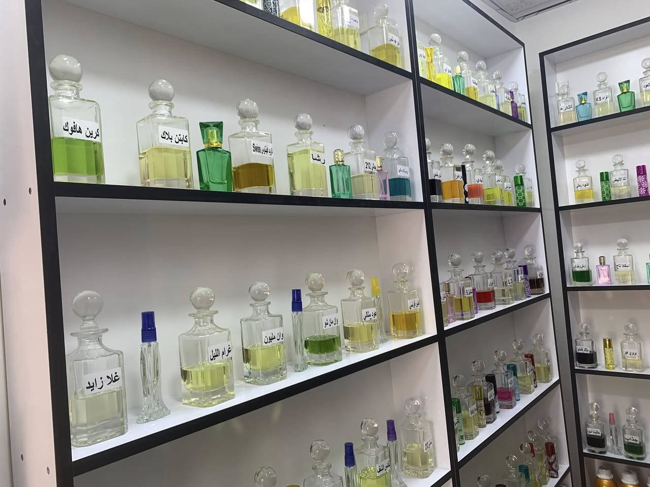 الصيف يعني عطور خفيفة… تبرد القلب قبل الجو
🌊 خلي عطرك بالصيف مثل النسمة… بارد ومنعش وما ينمل
🌿 بمحل عالم عطور المسيب يتوفر جميع انواع العطور ولمسكات 

العنوان المسيب/ شارع المكاتب/ مقابيل صيدليه الاعتماد


**إذا كنت صاحب هذا الإعلان وتريد حذفه لأي سبب، رجاءا أرسل رسالة إلى الدعم الفني**